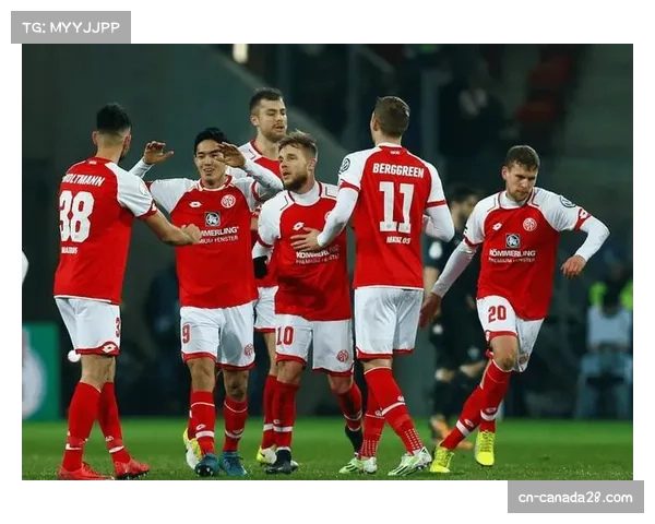 3-4-2-1阵型在英超赛场呈现复兴态势 多队采用翼卫体系